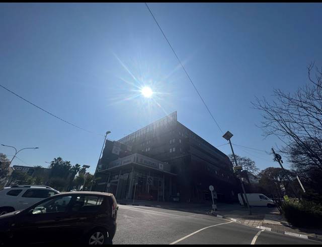 691M² OFFICE TO LET IN ROSEBANK